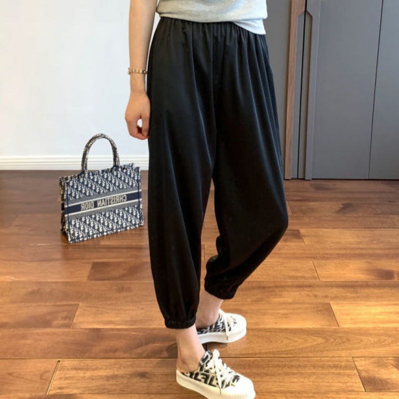 Versatile pants with cropped legs